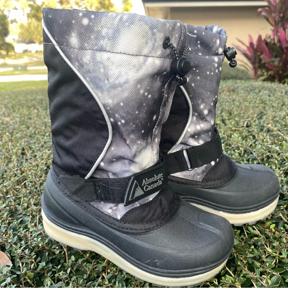 Absolute Canada Boots 12 Black Galaxy Print Insulated Snow Boots Winter Cosmos